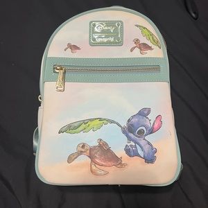 Lounge fly stitch backpack